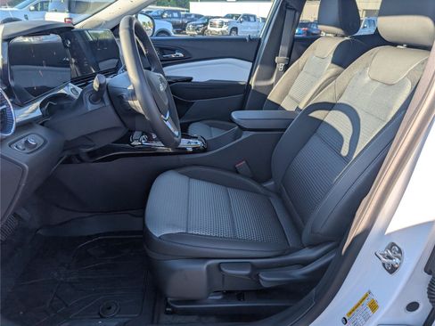 New 2026 Chevrolet Trax LT w/ Driver Confidence Package FWD image 10