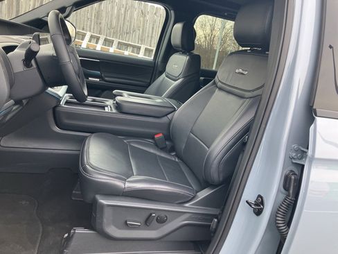 Used 2025 Ford Expedition Max Platinum w/ Stealth Performance Package image 29