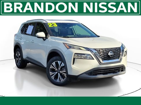 Used 2023 Nissan Rogue SV w/ SV Premium B Package FWD image 1