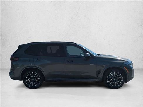 Used 2024 BMW X5 sDrive40i w/ M Sport Package RWD image 4
