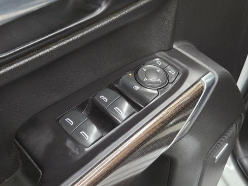 Used 2020 Chevrolet Silverado 1500 LT Trail Boss AWD/4WD image 14