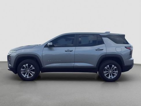 Used 2025 Chevrolet Equinox LT FWD image 3