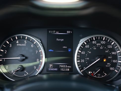 Used 2018 INFINITI Q50 Luxe image 32