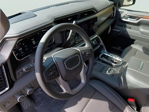 New 2026 GMC Sierra 2500 Denali w/ Denali Reserve Package image 8