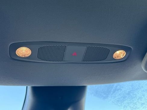 Used 2020 Tesla Model Y Long Range image 35