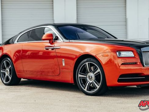 Used 2015 Rolls-Royce Wraith RWD image 42