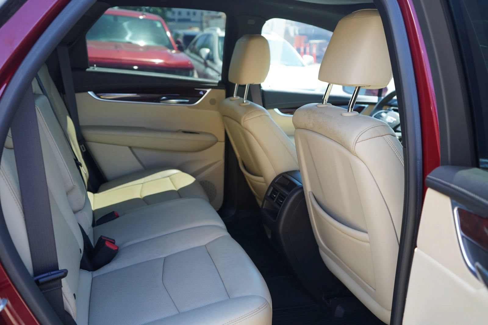 Used 2017 Cadillac XT5 Premium Luxury w/ Driver Assist Package FWD image 19