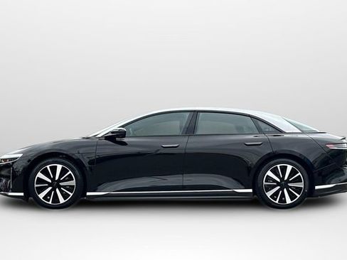 Used 2024 Lucid Air Touring image 9
