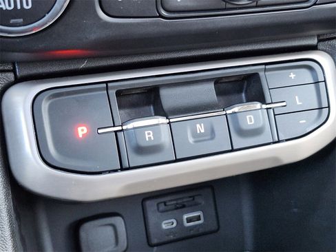 Used 2023 GMC Acadia Denali w/ Denali Ultimate Package image 25