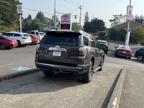 Certified 2022 Toyota 4Runner Limited AWD/4WD image 6