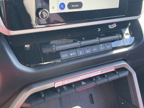 Used 2025 Toyota Tundra SR5 image 7