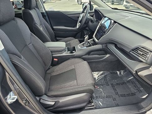 Used 2025 Subaru Outback Premium image 19