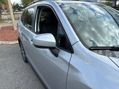 Used 2020 Subaru Forester Premium image 15