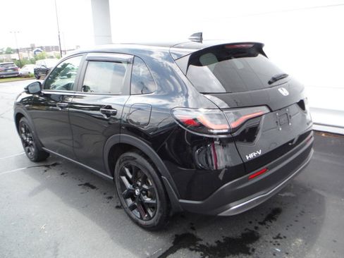 Used 2025 Honda HR-V Sport image 9