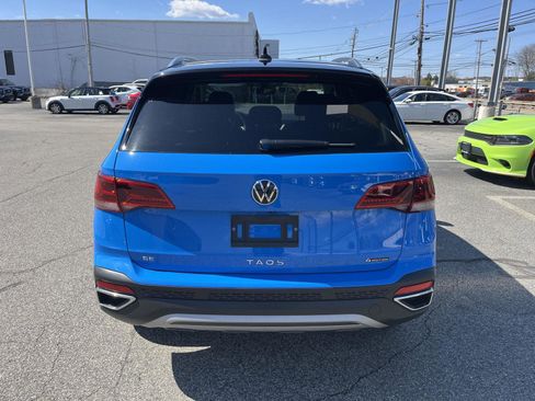 Used 2023 Volkswagen Taos SE AWD/4WD image 5