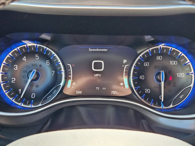 New 2025 Chrysler Pacifica Select FWD image 24