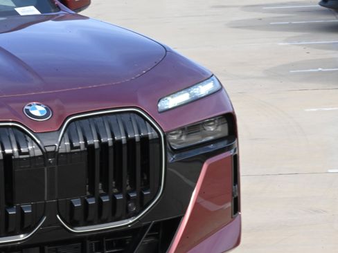 New 2026 BMW 760i xDrive w/ Executive Package image 7