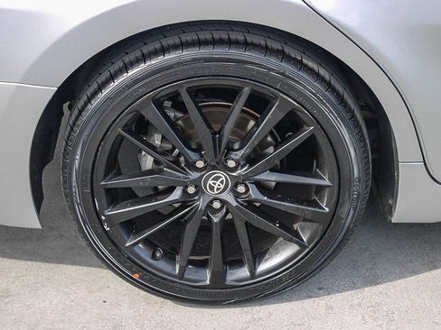 Used 2022 Toyota Camry XSE image 12