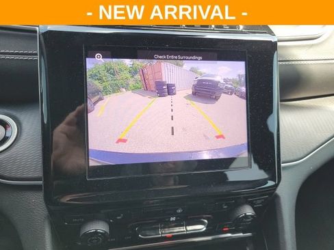 Used 2023 Jeep Grand Cherokee L Laredo AWD/4WD image 11