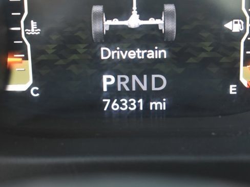 Used 2018 Jeep Wrangler Unlimited Sahara image 22