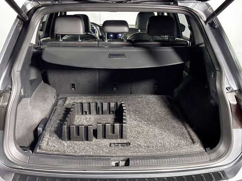 Used 2022 Volkswagen Tiguan SEL R-Line image 22