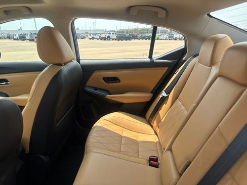 Used 2025 Nissan Sentra SV w/ SV Premium Package FWD image 36