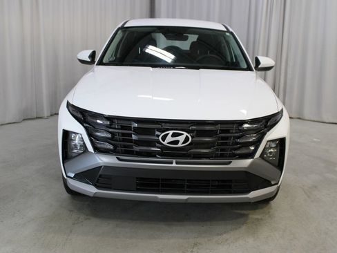 Used 2025 Hyundai Tucson SE AWD/4WD image 24