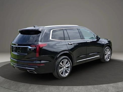 Used 2023 Cadillac XT6 Premium Luxury w/ Platinum Package AWD/4WD image 4