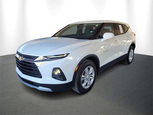 Used 2022 Chevrolet Blazer LT image 2