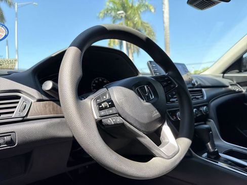Used 2020 Honda Accord EX image 24
