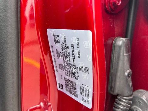 Used 2024 Chevrolet Colorado LT w/ LT Convenience Package III image 21