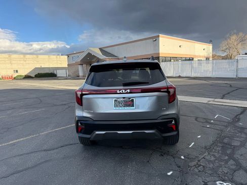 Used 2024 Kia Seltos X-Line AWD/4WD image 6