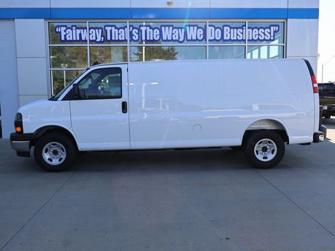 New 2025 Chevrolet Express 3500 Extended w/ Driver Convenience Package RWD image 7