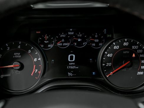 Used 2018 Chevrolet Camaro ZL1 image 25