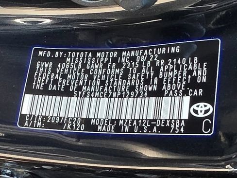Used 2022 Toyota Corolla SE FWD image 30