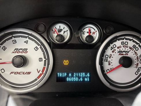 Used 2010 Ford Focus SEL FWD image 15