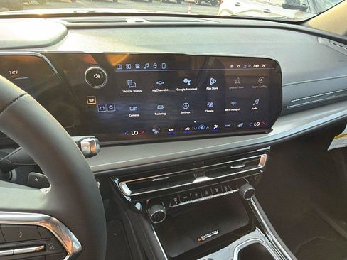 New 2026 Chevrolet Traverse LT w/ Driver Confidence Package FWD image 5