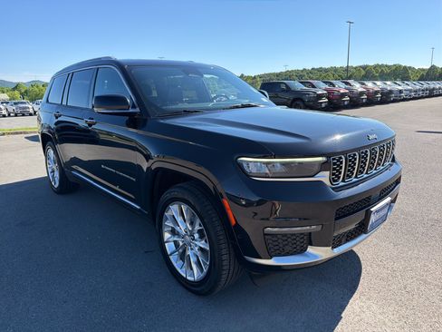 Used 2021 Jeep Grand Cherokee L Summit w/ Advanced Protech Group IV AWD/4WD image 3