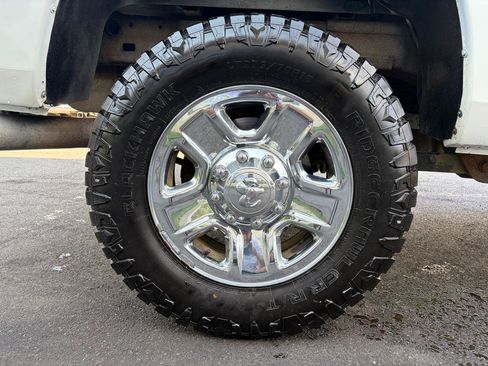 Used 2018 RAM 2500 SLT AWD/4WD image 16