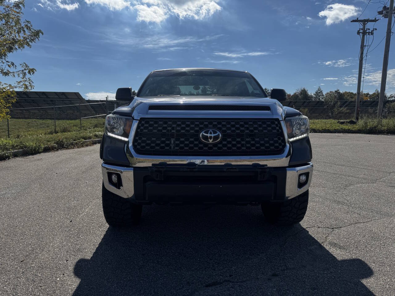 Used 2020 Toyota Tundra SR5 w/ SR5 Upgrade Package AWD/4WD image 7