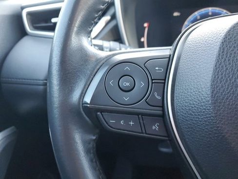 Certified 2023 Toyota Corolla Cross XLE image 18