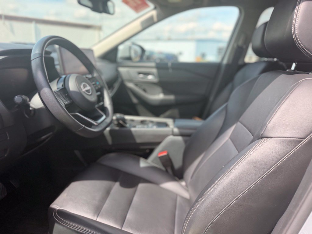 Used 2024 Nissan Rogue SL w/ SL Premium Package FWD image 9