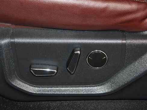 Used 2022 Ford Expedition Max Limited image 21