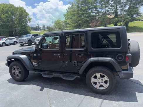 Used 2020 Jeep Wrangler Unlimited Sport S AWD/4WD image 6