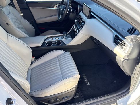 Used 2023 Genesis G70 2.0T w/ Sport Prestige Package image 33
