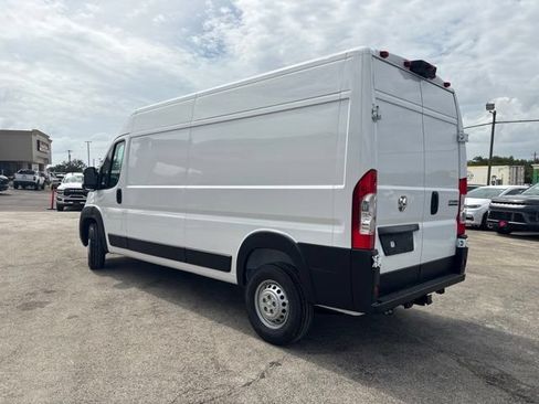 New 2026 RAM ProMaster 2500 w/ Convenience Group FWD image 3