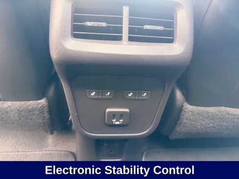 Used 2019 Chevrolet Equinox Premier FWD image 28