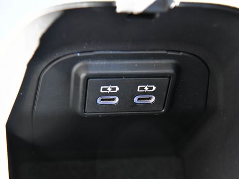 Used 2024 Toyota RAV4 XLE image 29