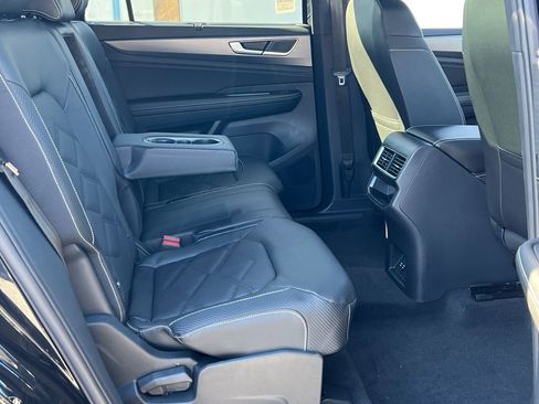 New 2026 Volkswagen Atlas Cross Sport SE AWD/4WD image 11