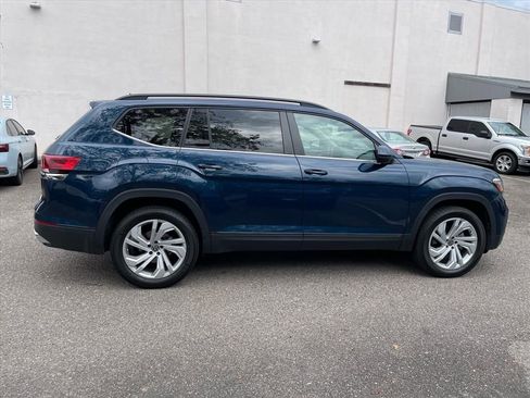 Used 2022 Volkswagen Atlas SE image 2